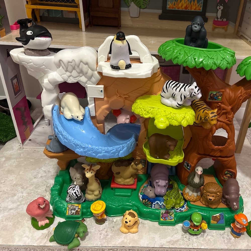 Little People Zoo Talkers Playset with Zoo Talkers